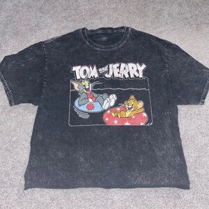 tom and jerry cropped graphic tee